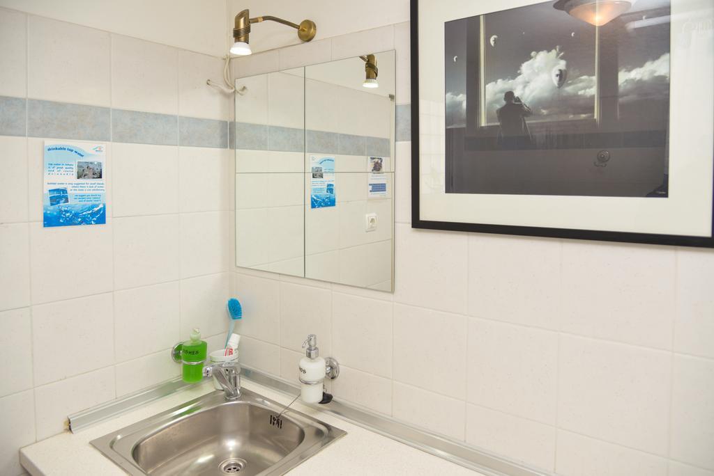 Kalypso Apartment Атина Екстериор снимка
